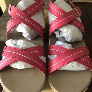 Total support sandals